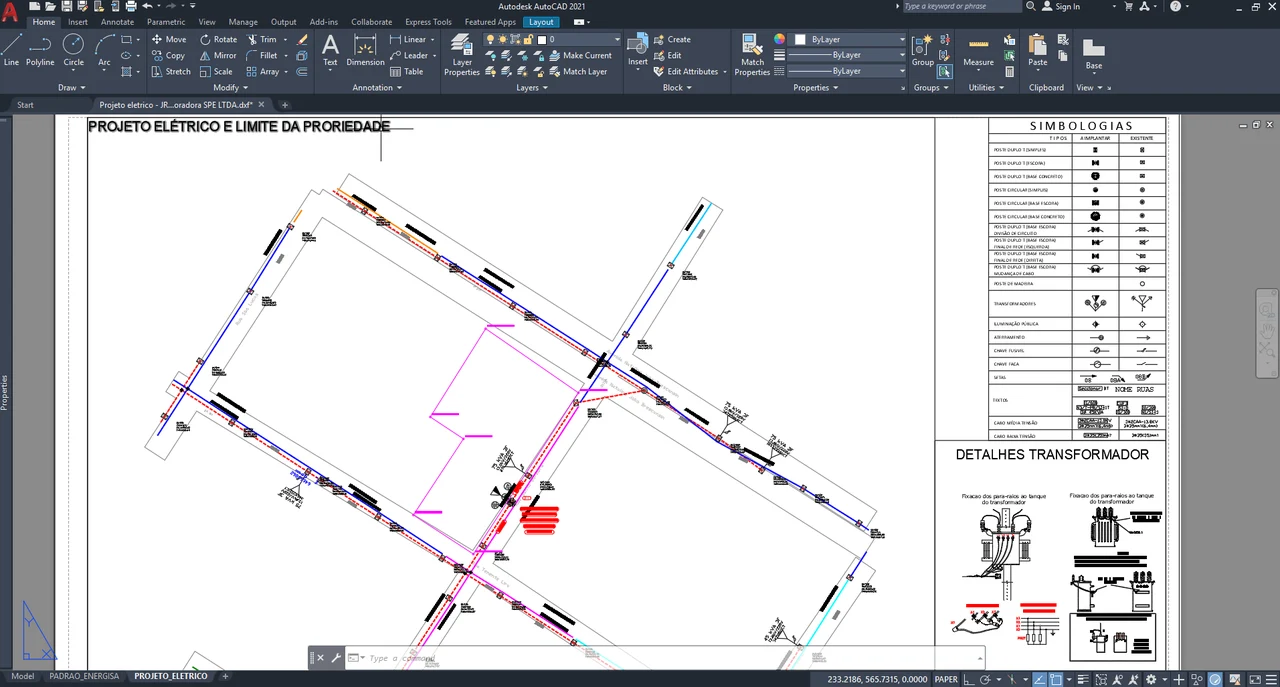 Projeto real exportado do site em DXF, aberto no AutoCAD com desenho da rede e simbologias
